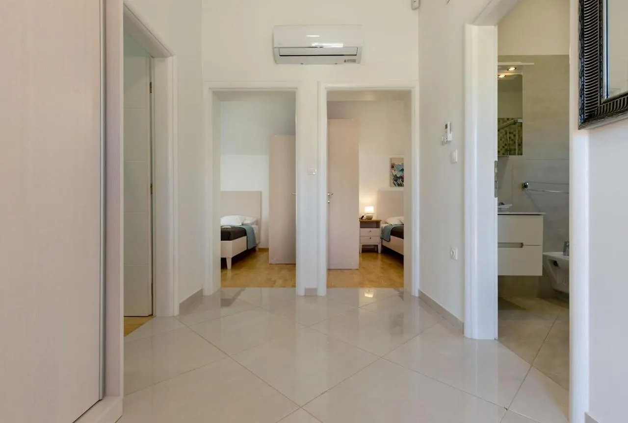 Villas Resort In Pula 0*,