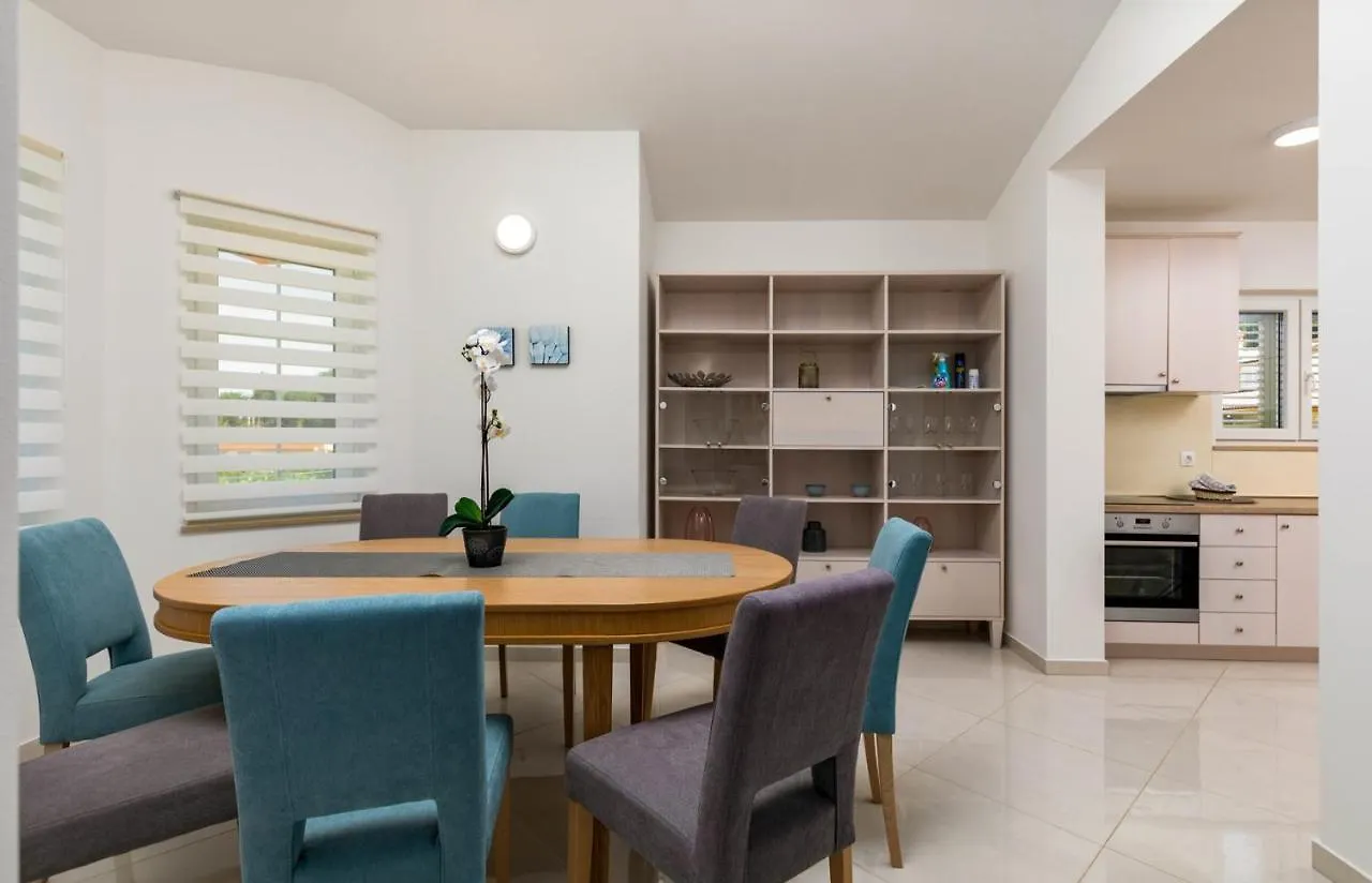 Villas Resort In Pula 0*,  Chorvatsko