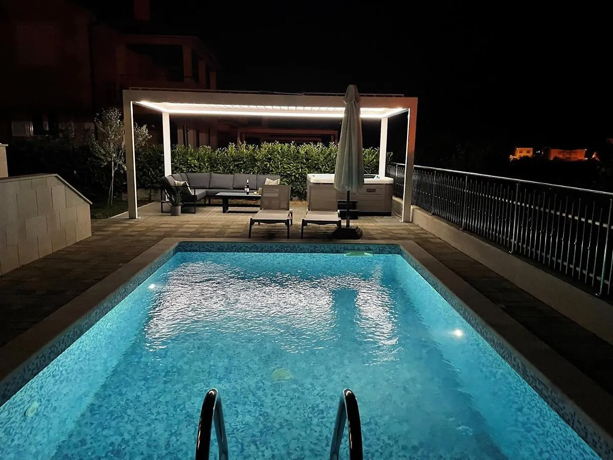 Villas Resort In Pula Hırvatistan