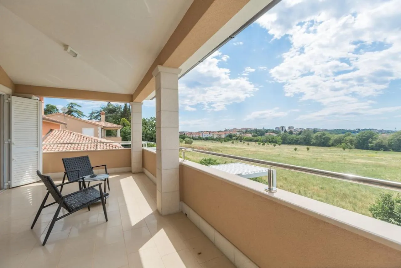 Villas Resort In Pula