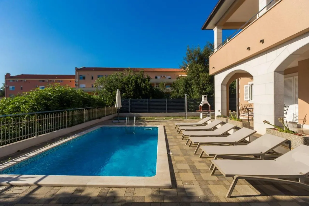 Villas Resort In Pula